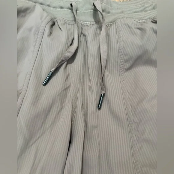 Lululemon Dance Small Studio Pants Relaxed Fit Mid Rise Cargo Jogger Taupetastic - Picture 5 of 11